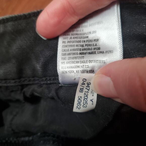 American Eagle Hi-Rise Shortie Lace Embroidery Black Denim Shorts Women's 10 - Picture 9 of 14